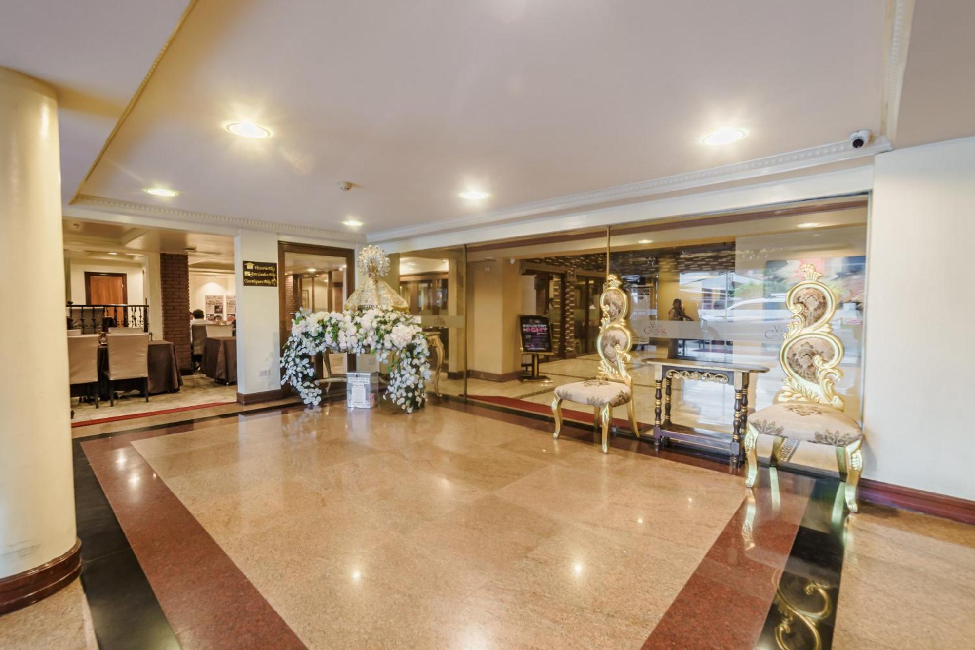 Villa Caceres Hotel Нага Екстериор снимка
