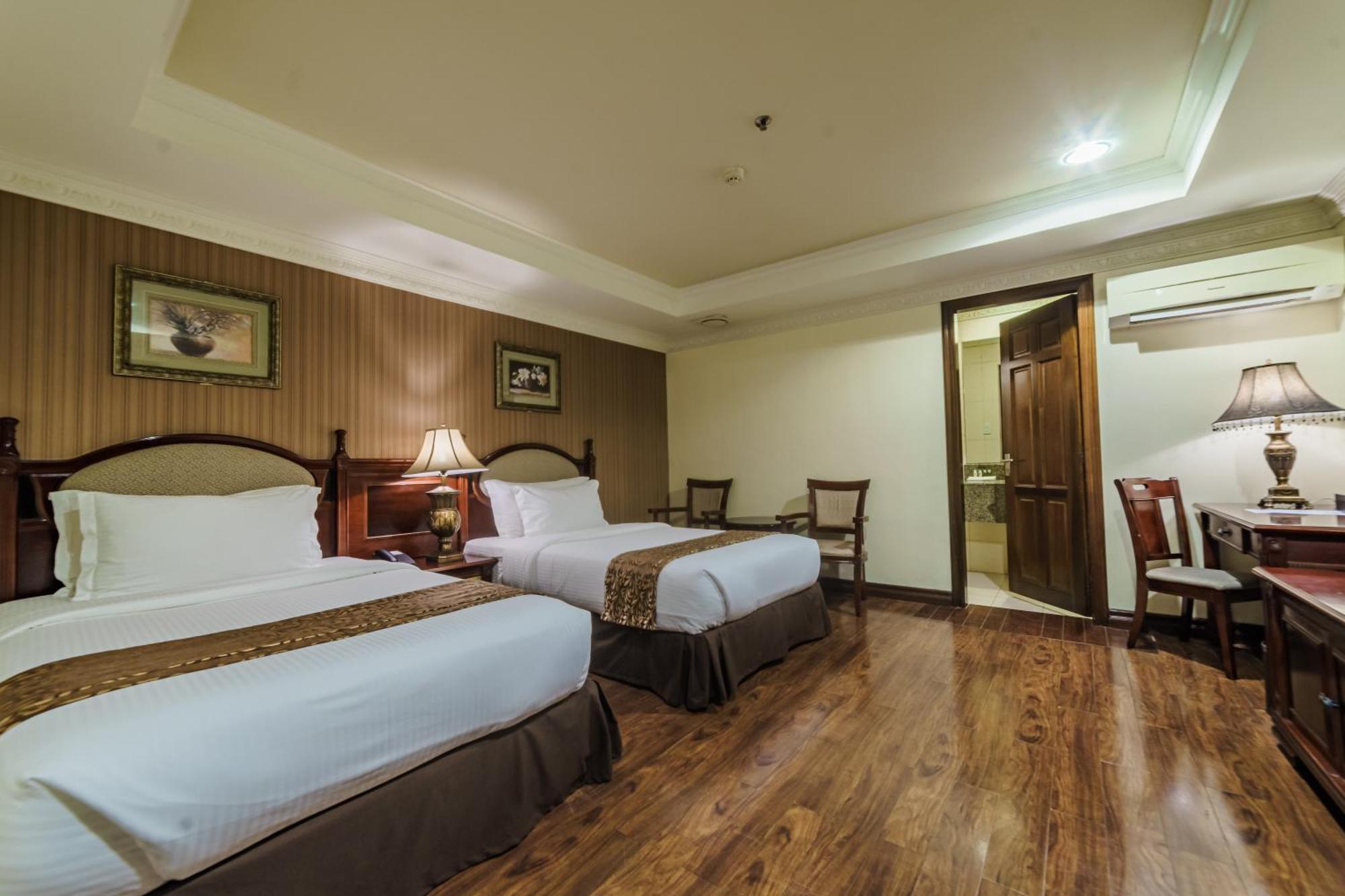 Villa Caceres Hotel Нага Екстериор снимка
