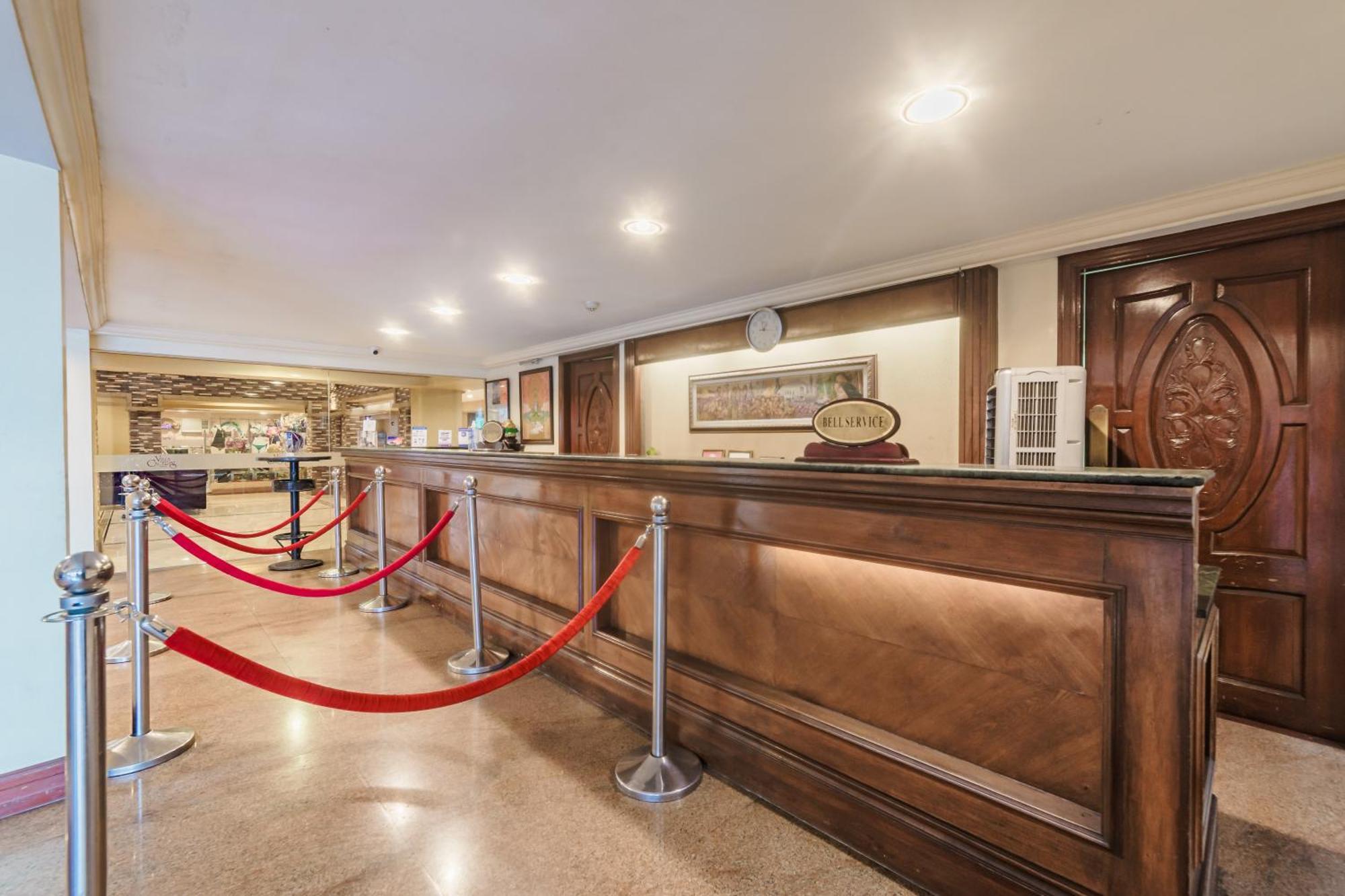 Villa Caceres Hotel Нага Екстериор снимка